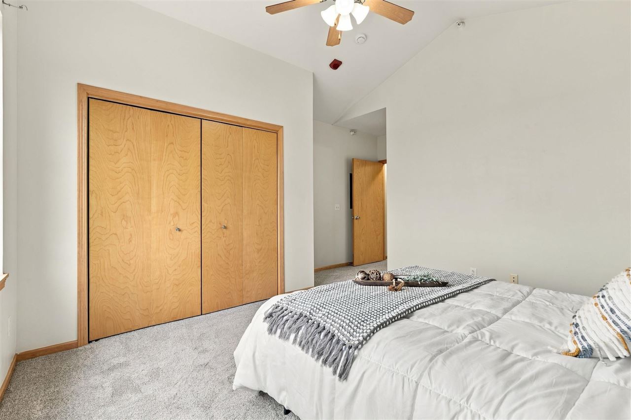 1092 Walnut Avenue Riverside IA 52337
