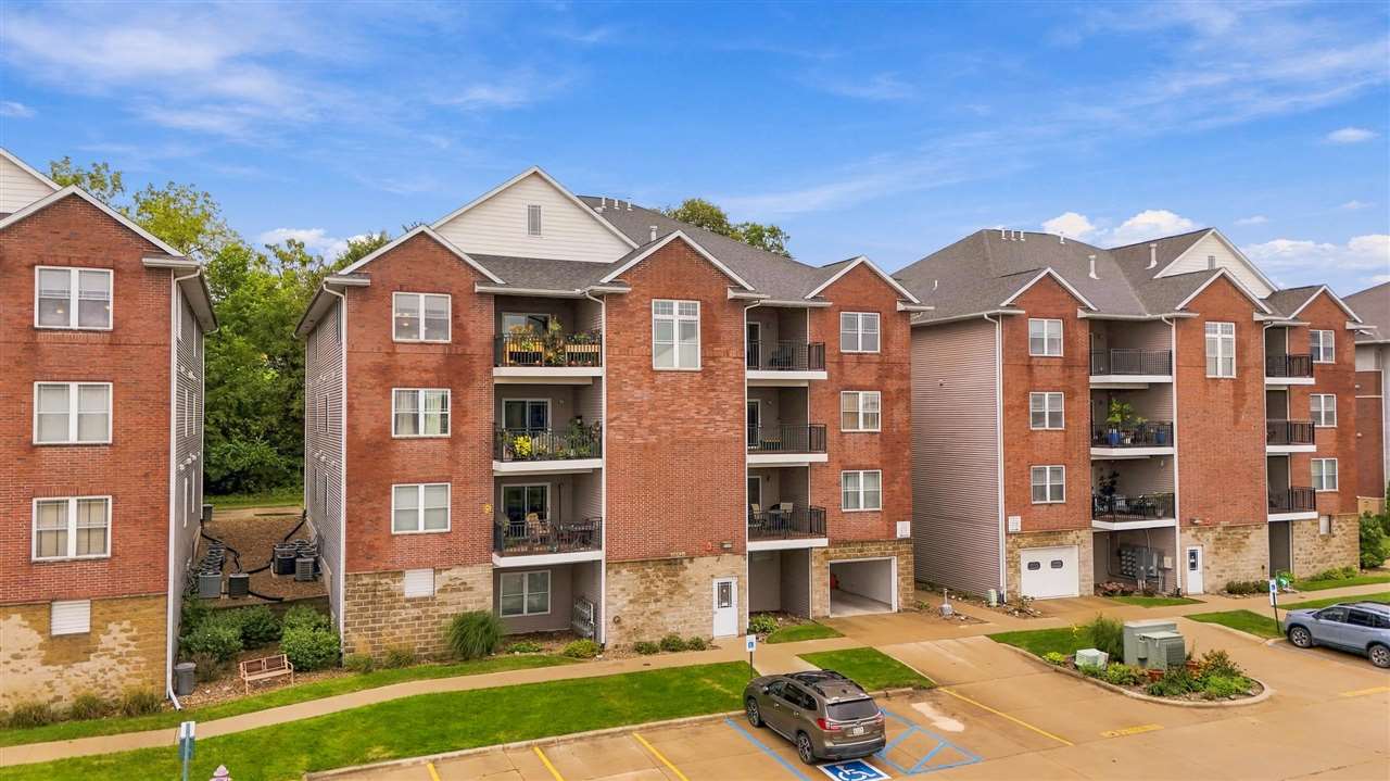 1092 Walnut Avenue Riverside IA 52337