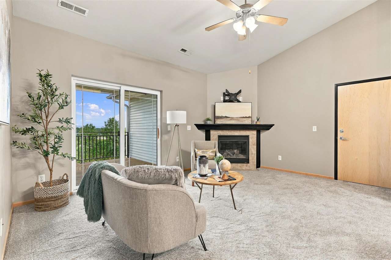 1092 Walnut Avenue Riverside IA 52337