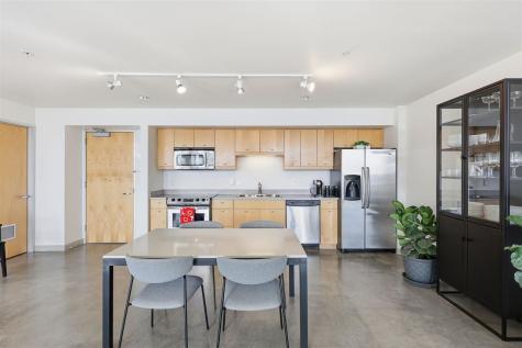 221 E College #808 Iowa City IA 52240