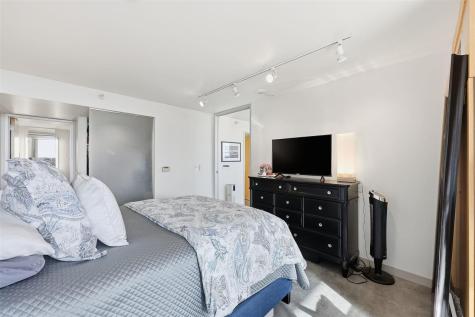 221 E College #808 Iowa City IA 52240