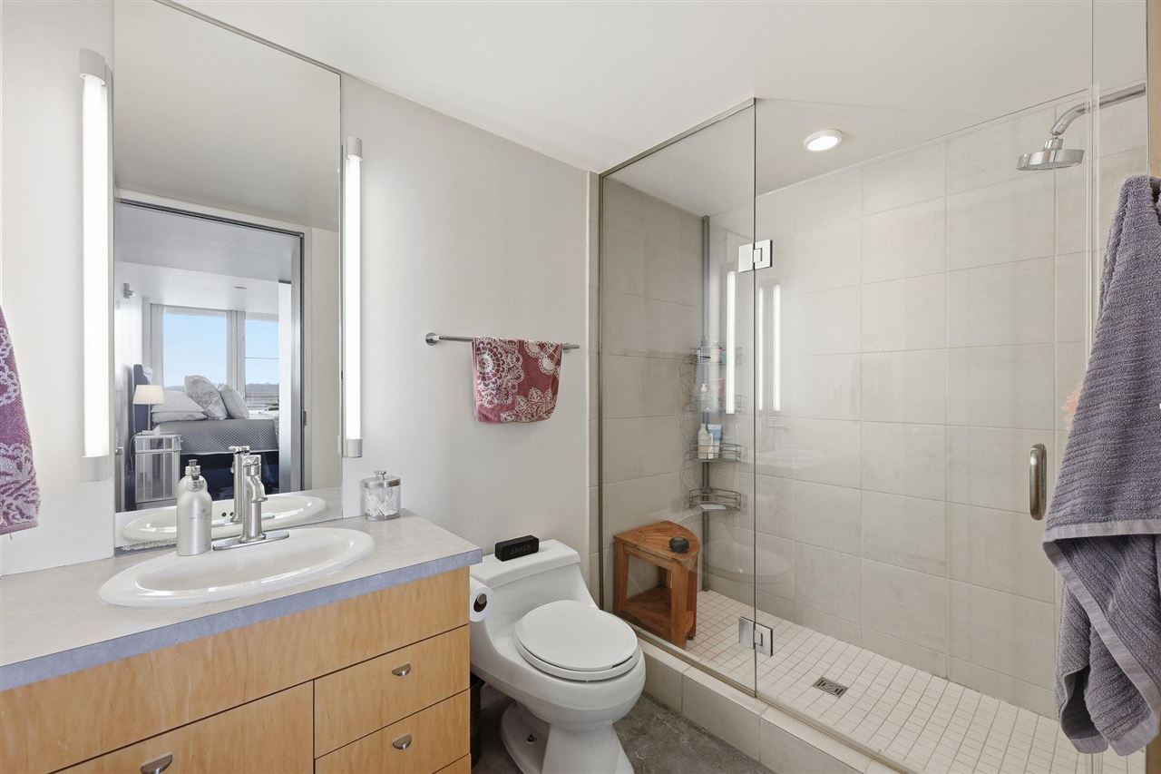 221 E College #808 Iowa City IA 52240