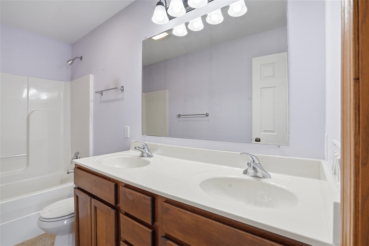 1495 Jaylen Lane North Liberty IA 52317