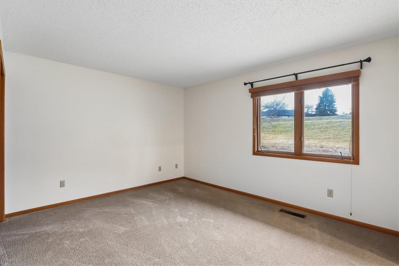 2410 Walden Court Iowa City IA 52246