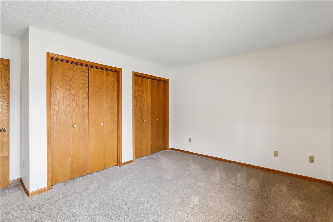 2410 Walden Court Iowa City IA 52246