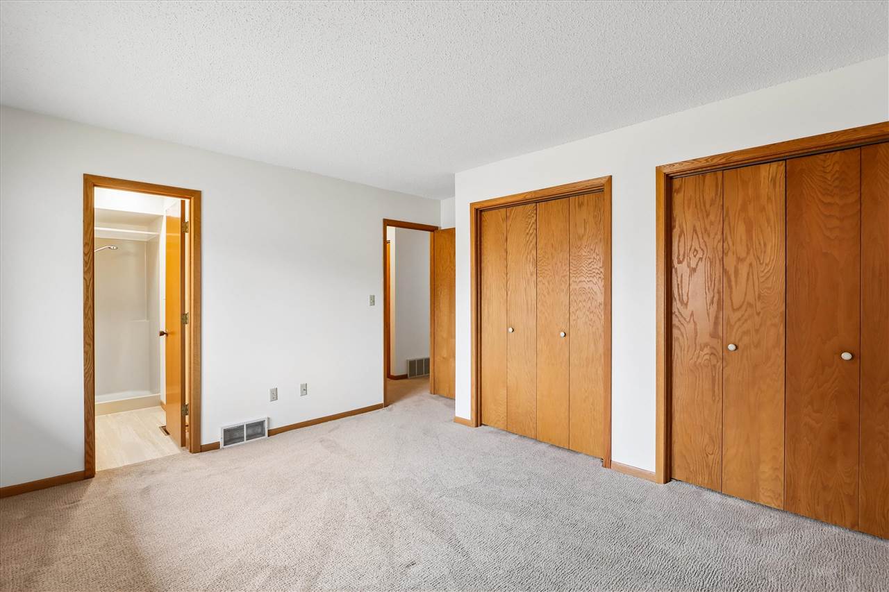 2410 Walden Court Iowa City IA 52246