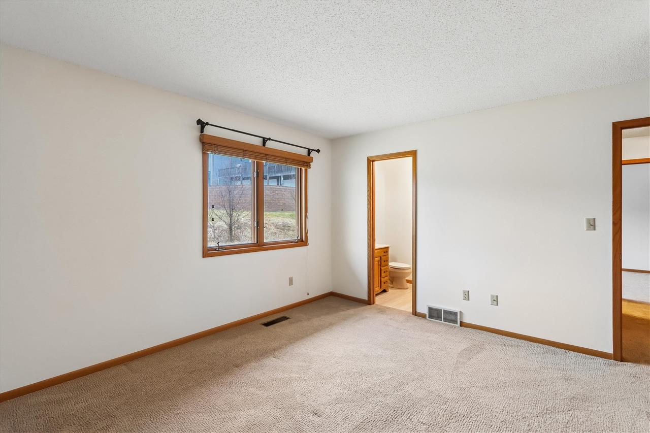 2410 Walden Court Iowa City IA 52246