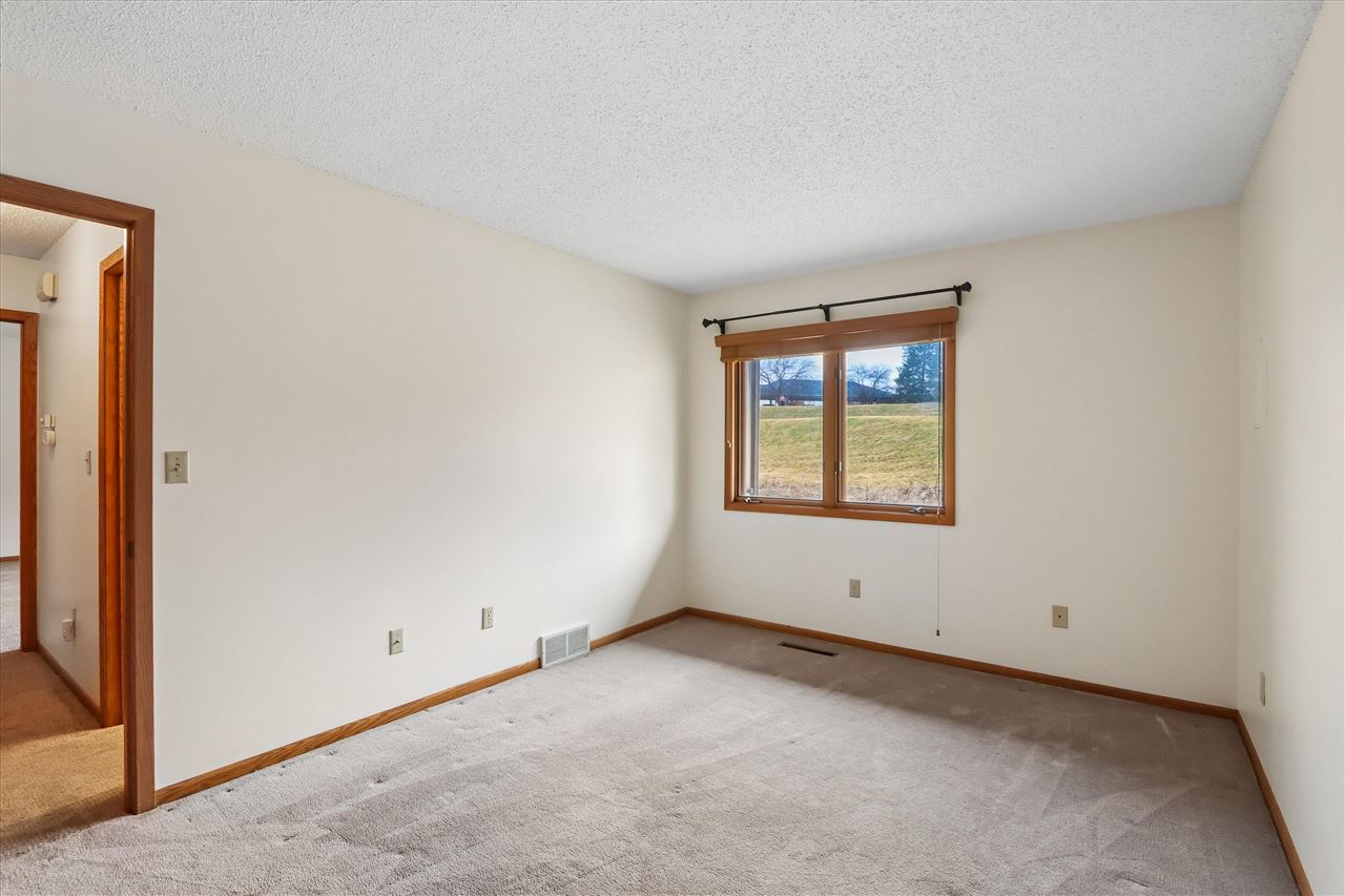 2410 Walden Court Iowa City IA 52246