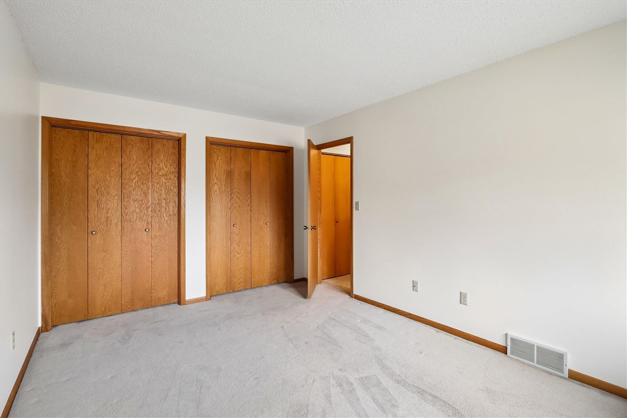 2410 Walden Court Iowa City IA 52246