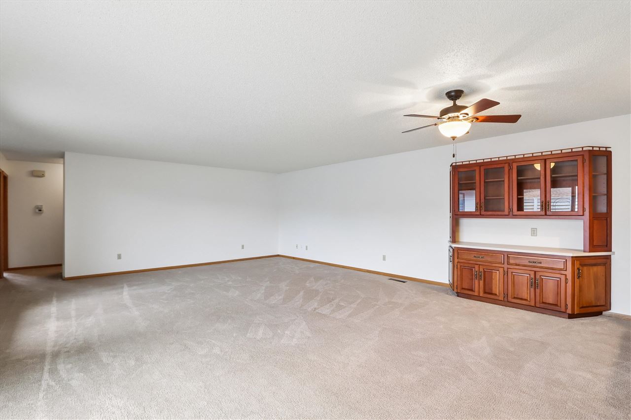2410 Walden Court Iowa City IA 52246