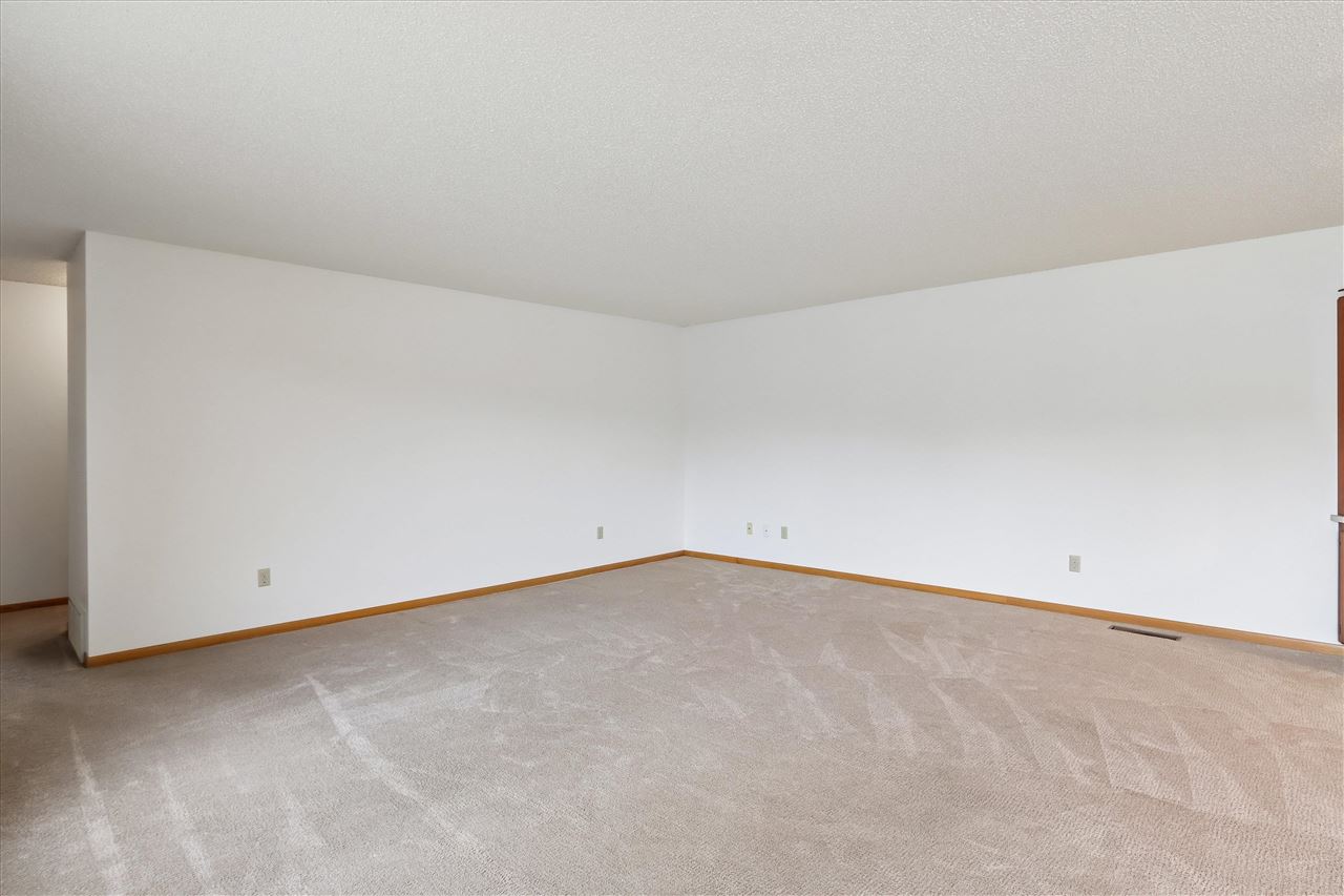 2410 Walden Court Iowa City IA 52246