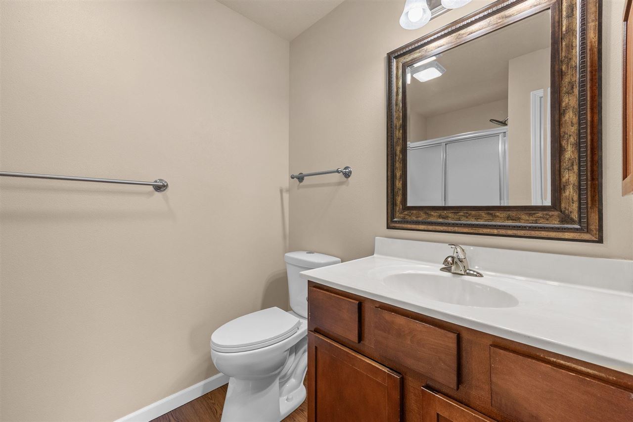1492 Burr Drive North Liberty IA 52317