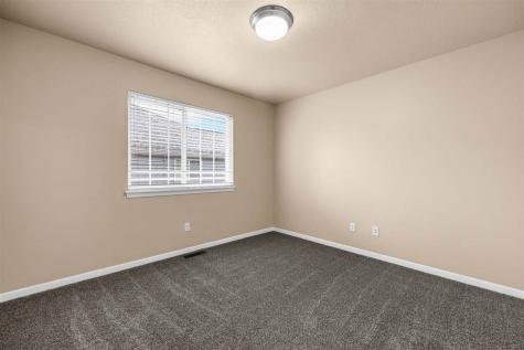 1492 Burr Drive North Liberty IA 52317