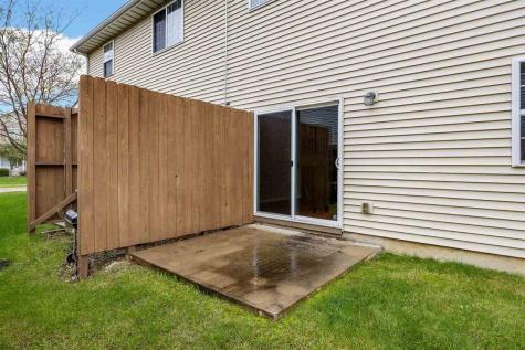 1492 Burr Drive North Liberty IA 52317