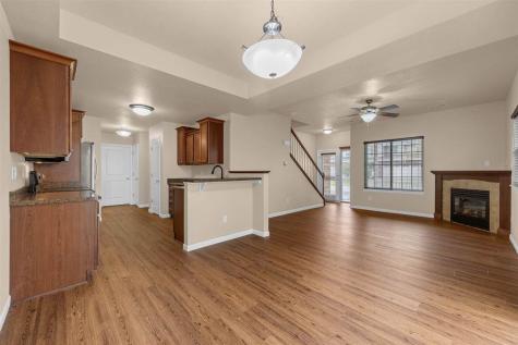 1492 Burr Drive North Liberty IA 52317