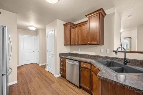 1492 Burr Drive North Liberty IA 52317