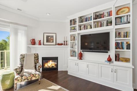 1164 Swisher Street Iowa City IA 52245