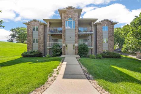 471 N 1st Avenue Iowa City IA 52245