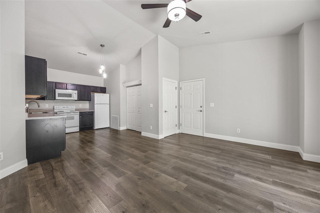 471 N 1st Avenue Iowa City IA 52245