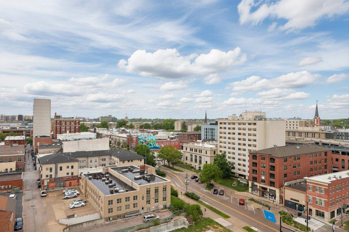 404 E College Street Iowa City IA 52240