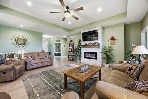 419 15th Avenue SW Mt Vernon IA 52314