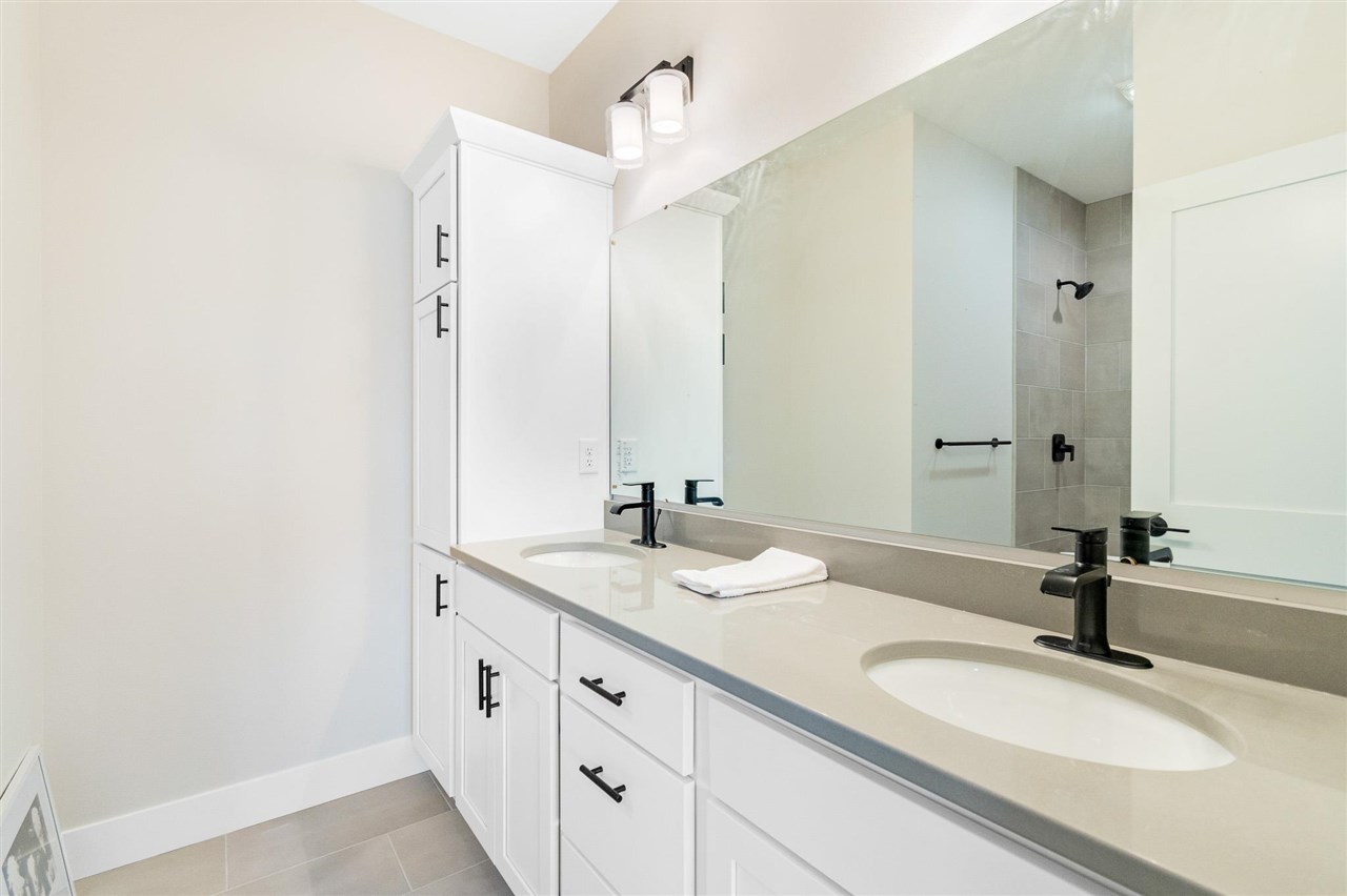 2882 Crimson Lane #A Coralville IA 52241