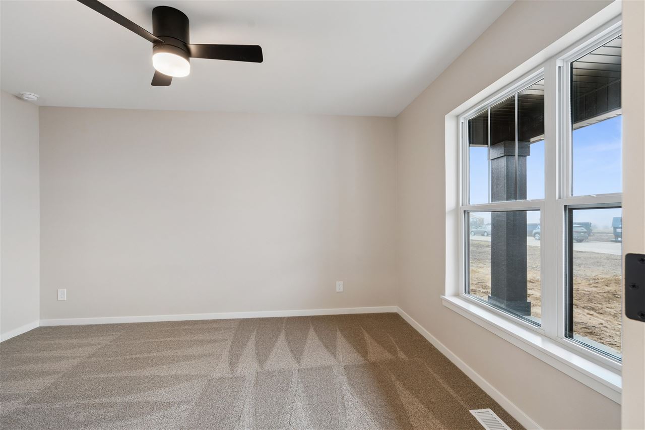 640 Maclan Court Iowa City IA 52246