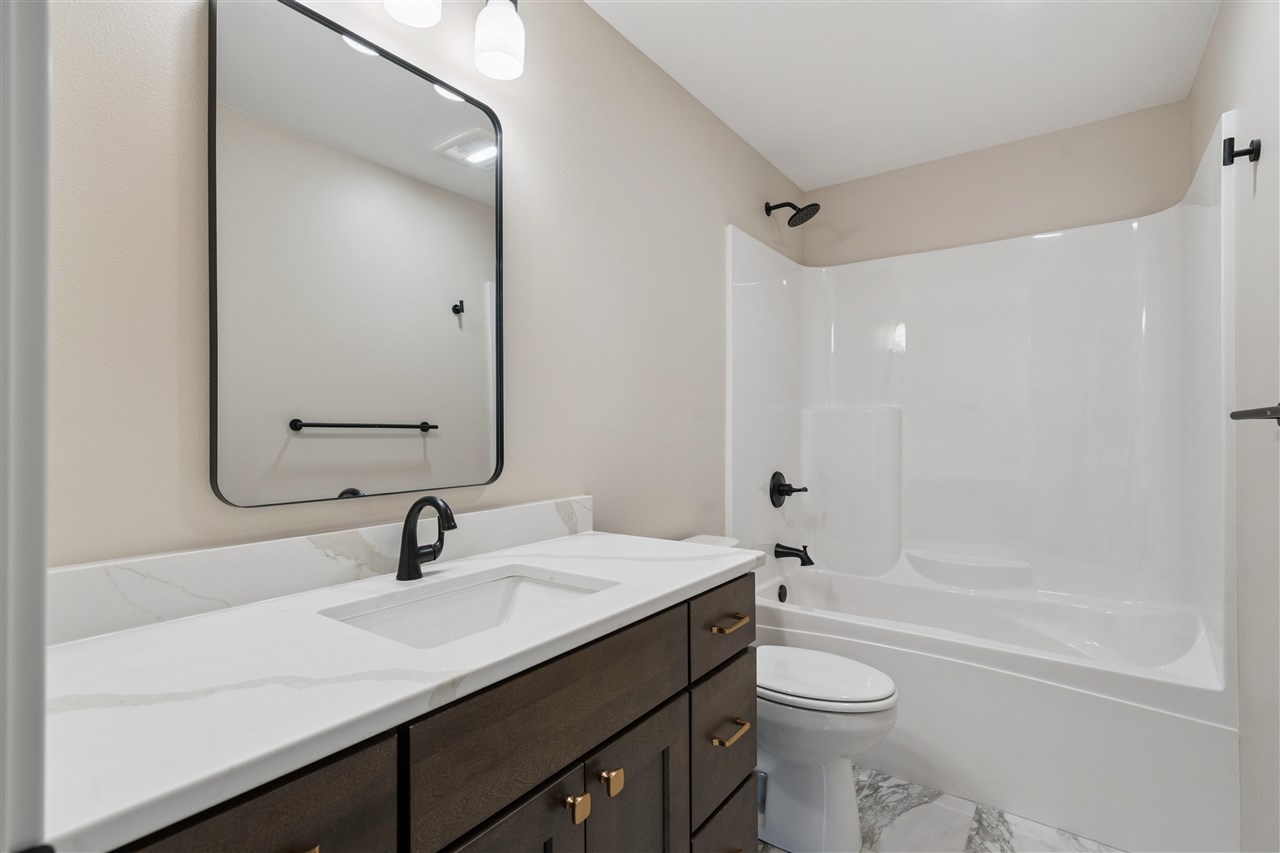640 Maclan Court Iowa City IA 52246