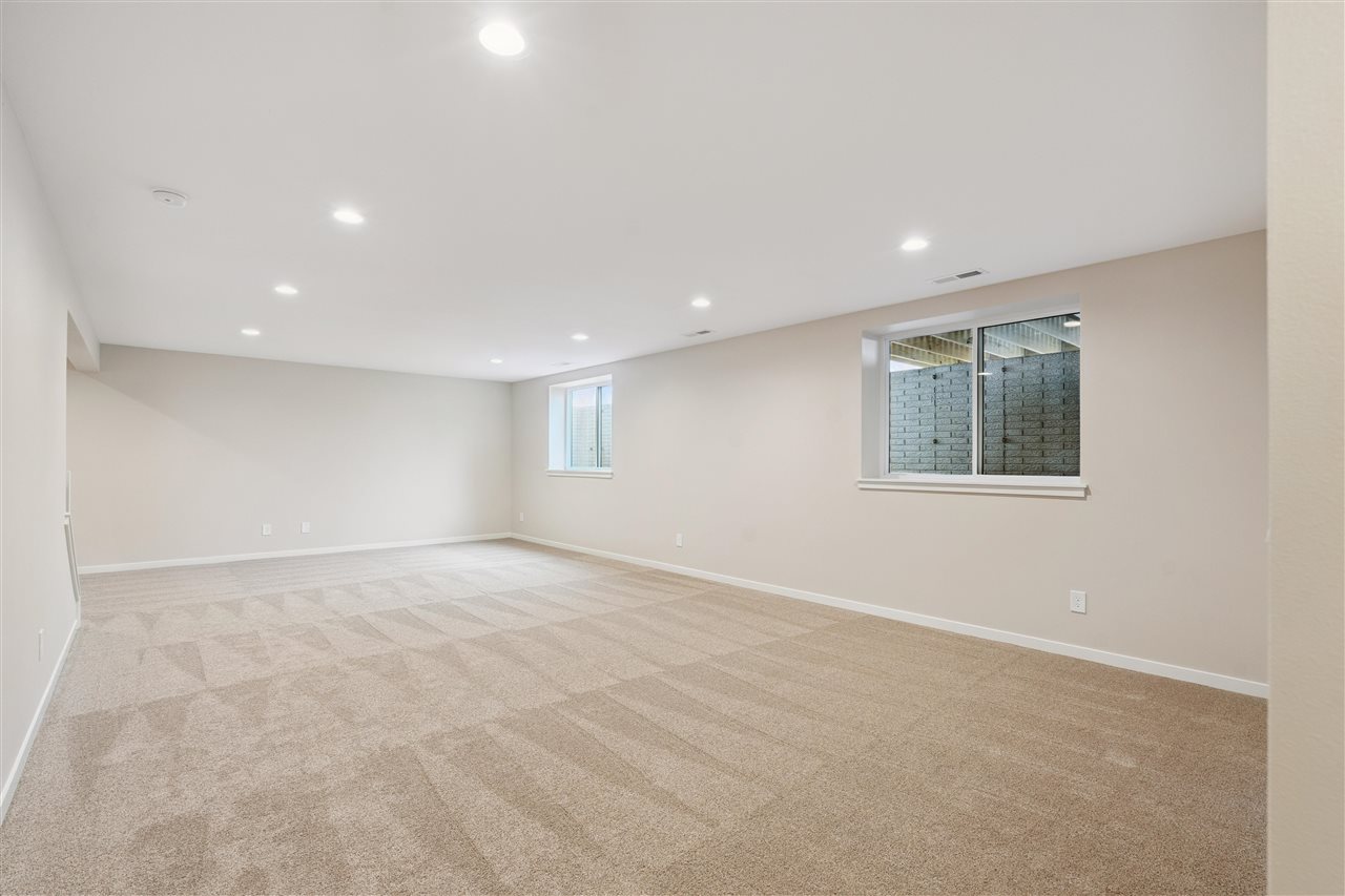 640 Maclan Court Iowa City IA 52246