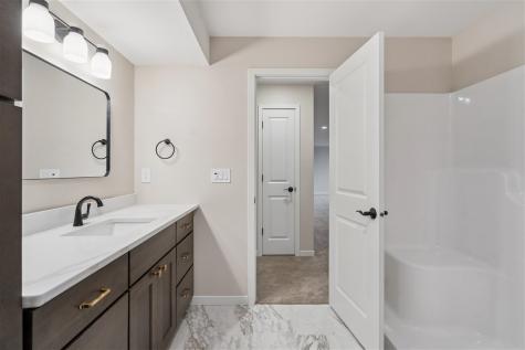 640 Maclan Court Iowa City IA 52246