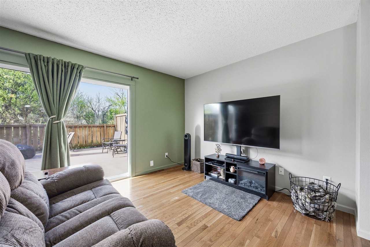 419 Peterson Street Iowa City IA 52245