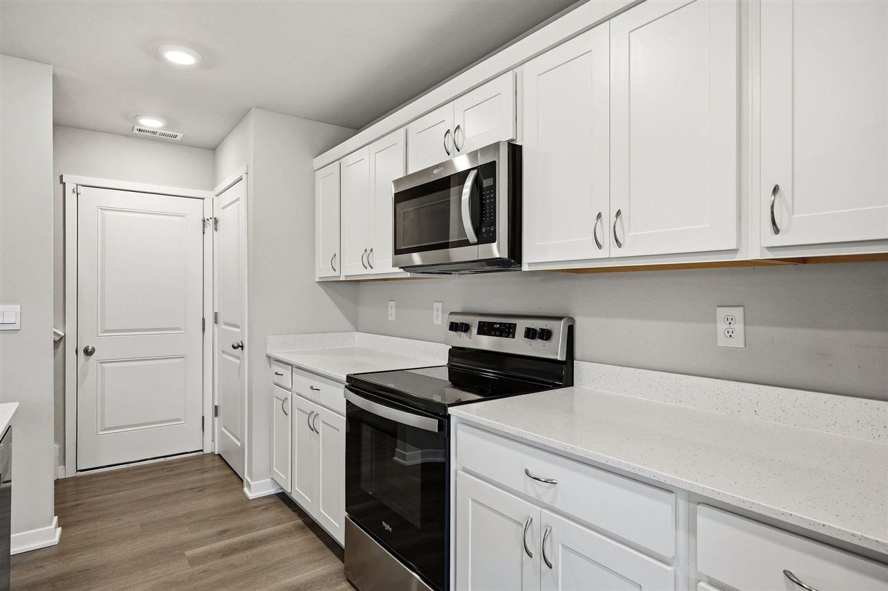 827 Oak Drive Palo IA 52324