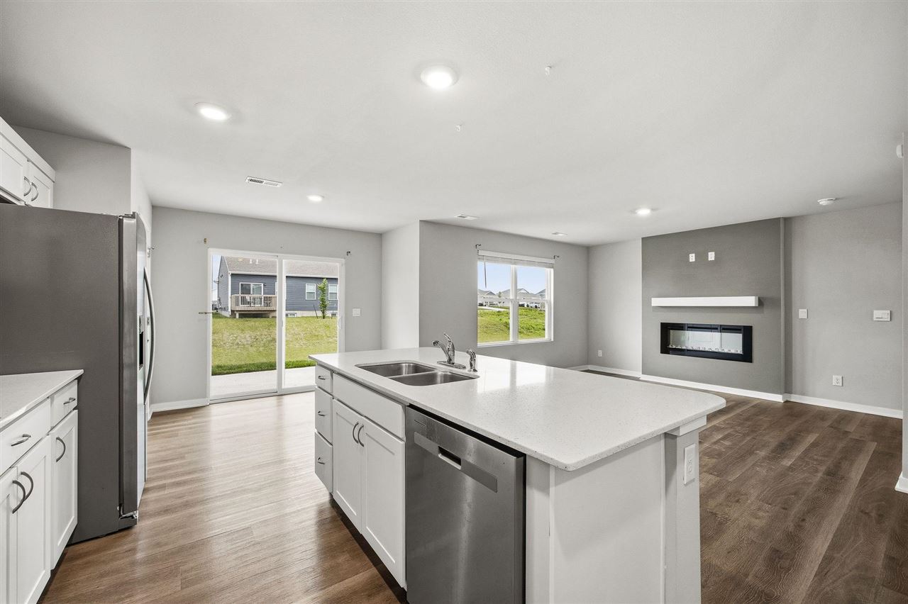 827 Oak Drive Palo IA 52324