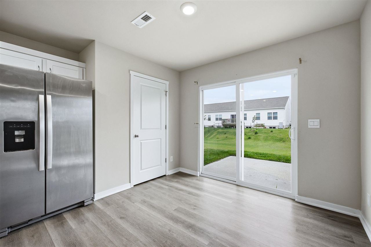 827 Oak Drive Palo IA 52324