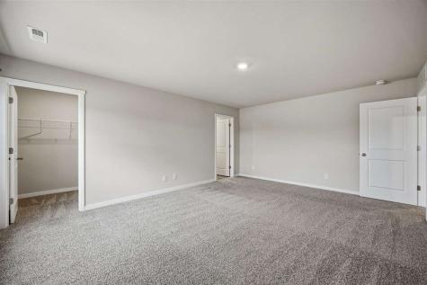827 Oak Drive Palo IA 52324