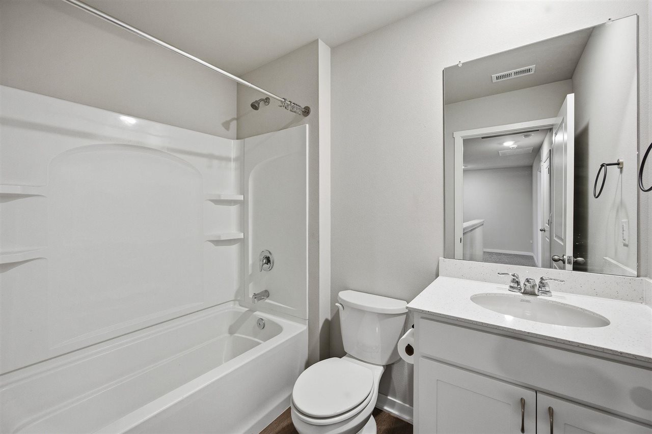 827 Oak Drive Palo IA 52324