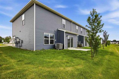 827 Oak Drive Palo IA 52324