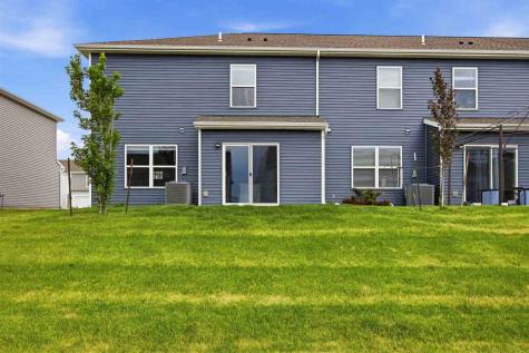 827 Oak Drive Palo IA 52324