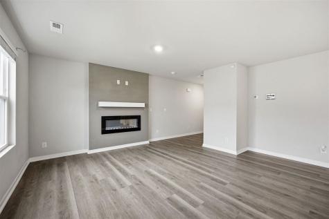 827 Oak Drive Palo IA 52324