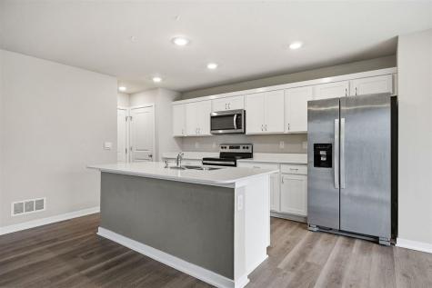 827 Oak Drive Palo IA 52324