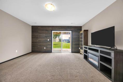 351 Cypress Court Solon IA 52333