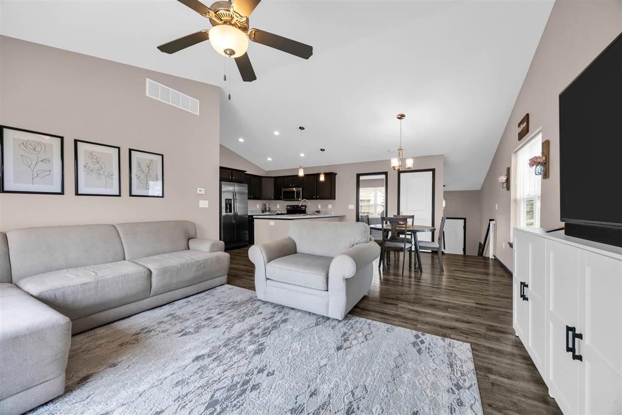 351 Cypress Court Solon IA 52333