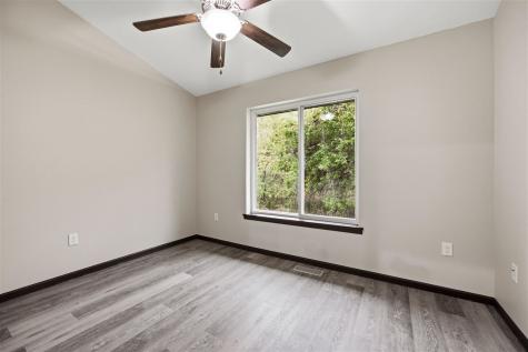 453 Rj Drive Tiffin IA 52340