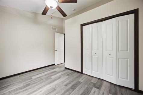 453 Rj Drive Tiffin IA 52340