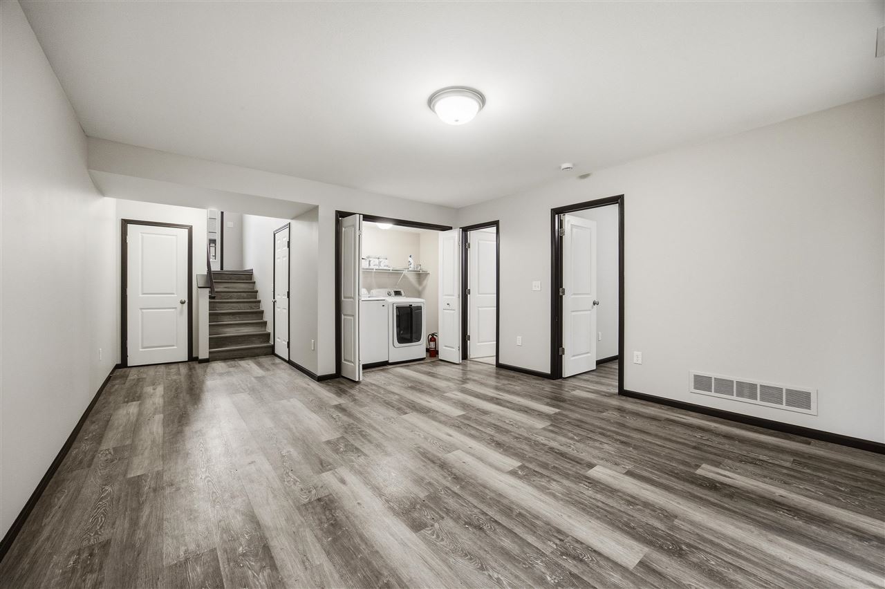 453 Rj Drive Tiffin IA 52340