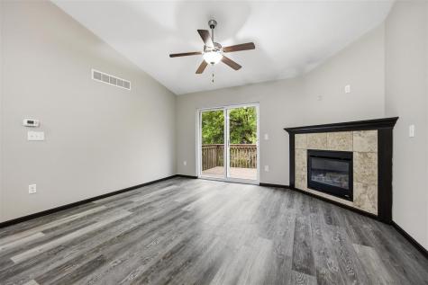 453 Rj Drive Tiffin IA 52340
