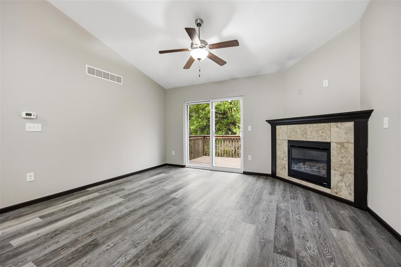 453 Rj Drive Tiffin IA 52340