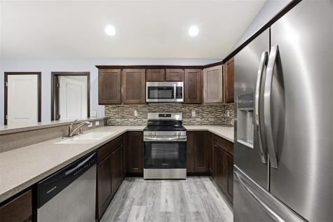 453 Rj Drive Tiffin IA 52340