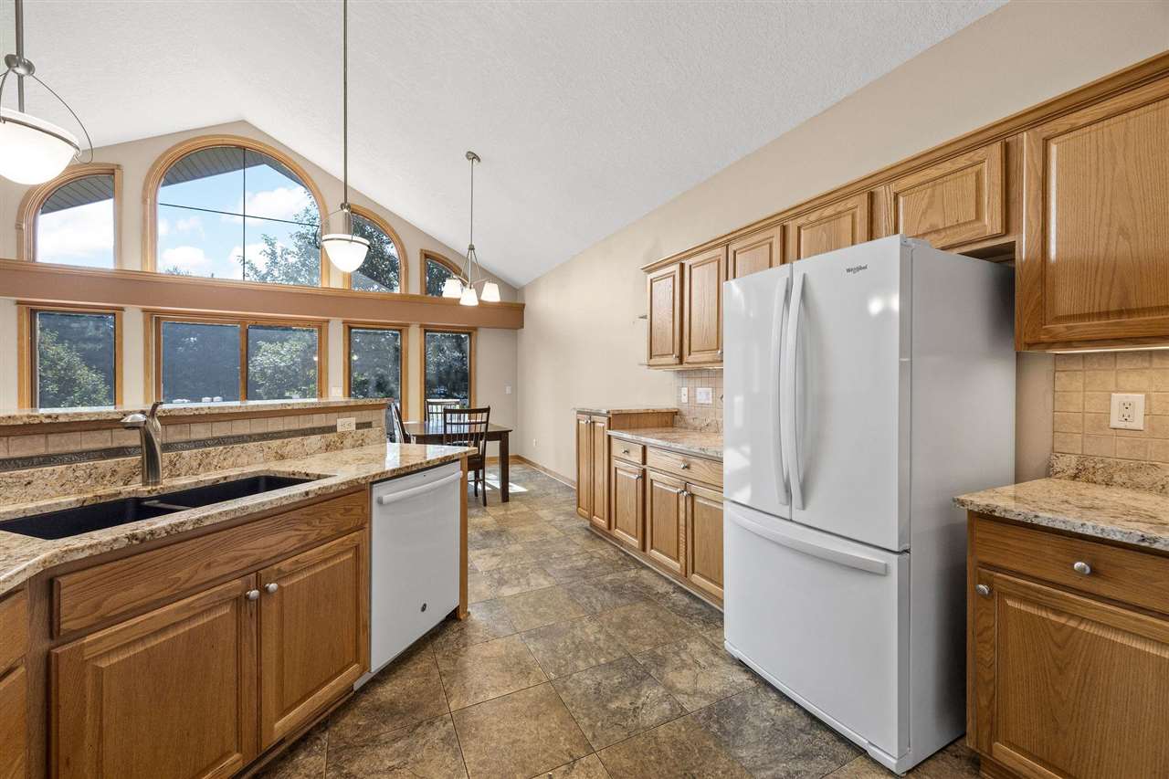 1477 Buckingham Place Iowa City IA 52240