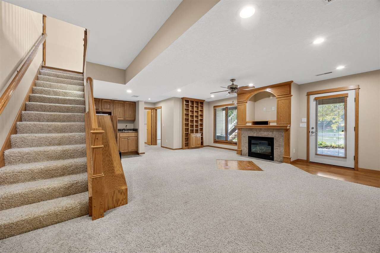 1477 Buckingham Place Iowa City IA 52240